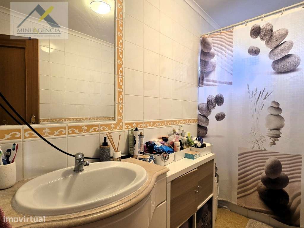 Apartamento T3 com parqueamanto na Quinta do Anjo-32
