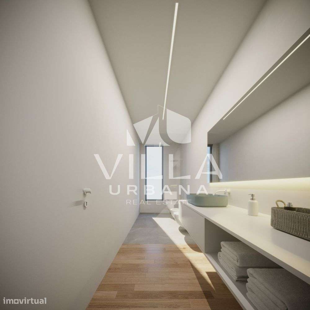 Moradia T4 Isolada perto do Golf da Aroeira e a 3 min. da praia-8