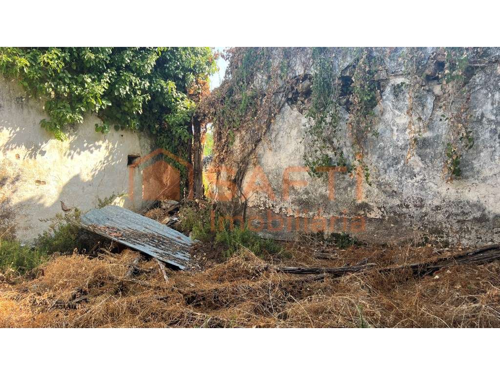 Ruína para reconstrução nas Areias - Ferreira do Zezere-14