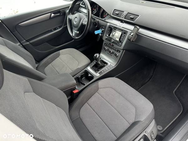Volkswagen Passat Variant 2.0 TDI BlueMotion Technology Comfortline - 5