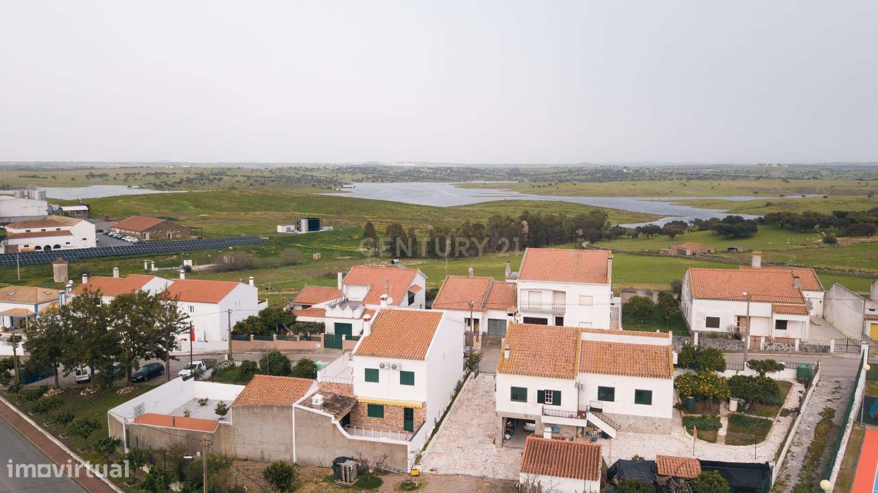 Moradia T3 com Piscina na Aldeia da Granja-34
