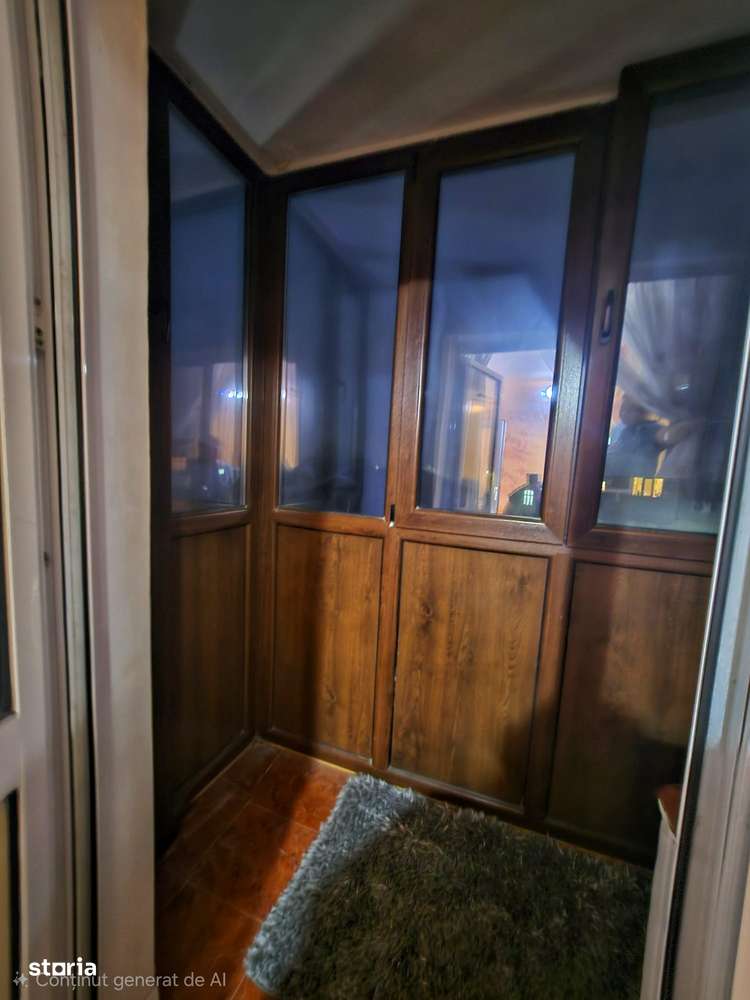 Apartament 2 camere – Central / Urlați – Etaj 2, balcon închis - Imagine principală: 4/12
