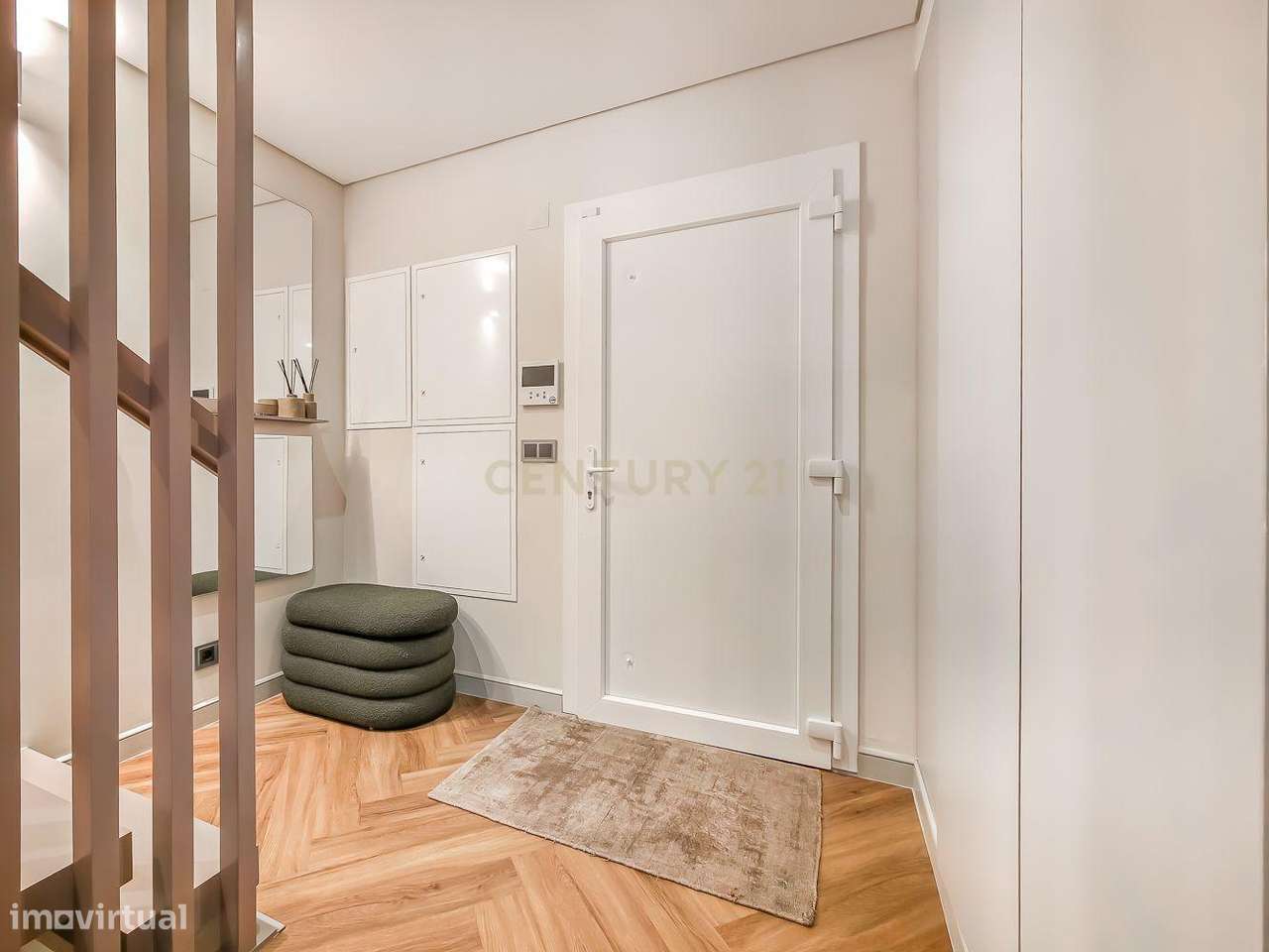 Moradia T4 em Condomínio Privado | Piscina | 6WC | Jardim | Terraço |-28