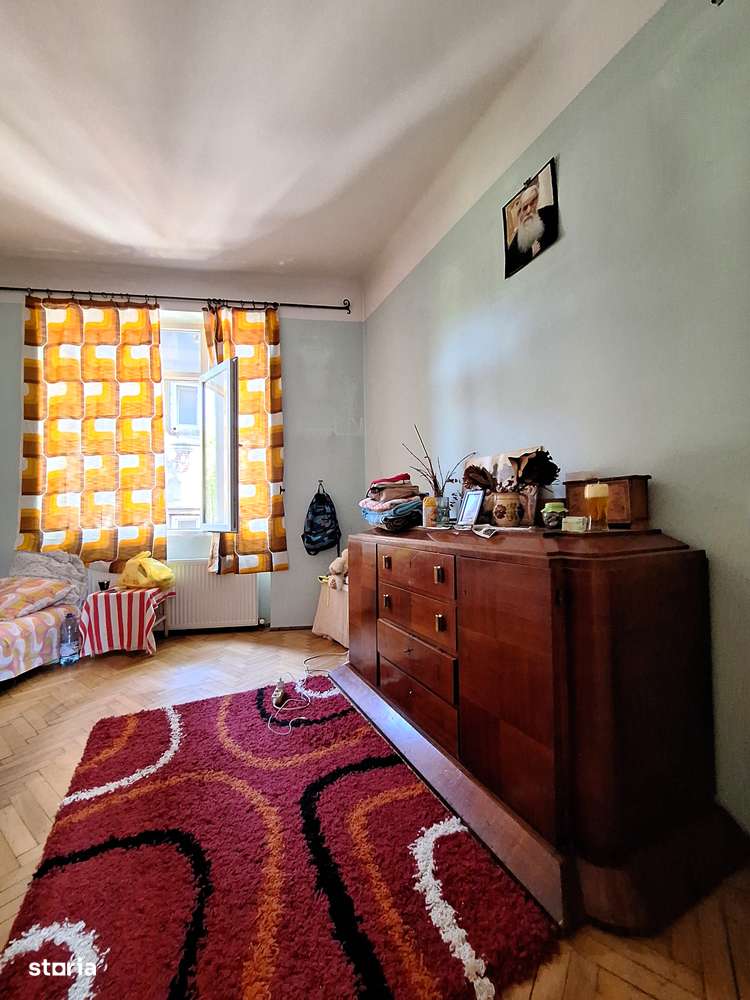 Vanzare apartament 3 camere, zona Piata Sf.Stefan, etaj 1, comision 0%-13