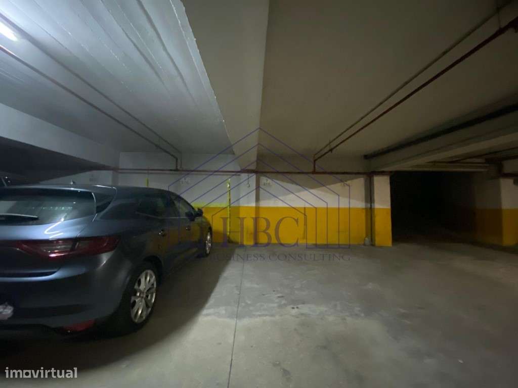 T3 Totalmente Remodelado na Estrada da Luz Lisboa-47