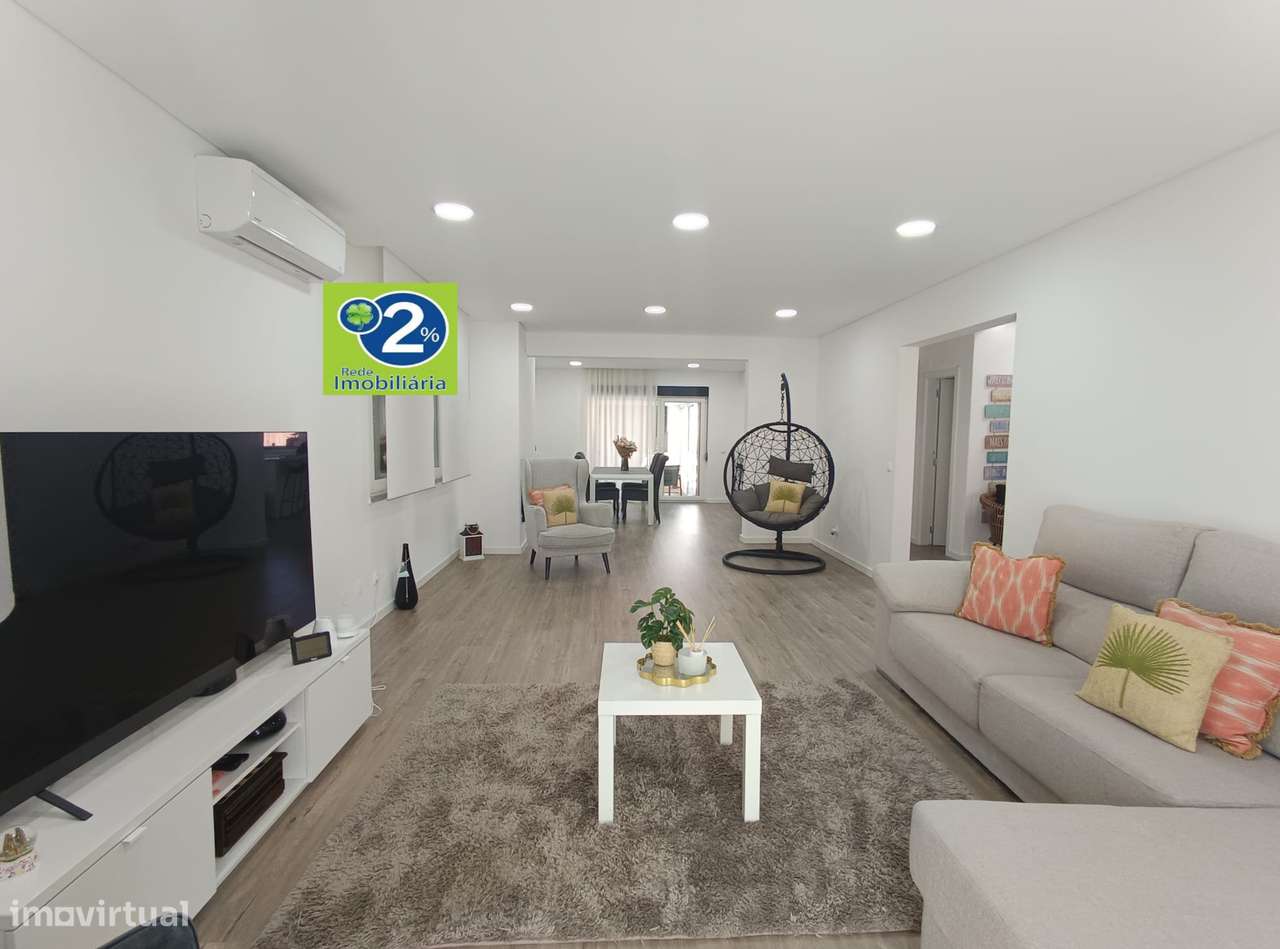 Moradia V4, com sauna e piscina - Grande imagem: 2/22