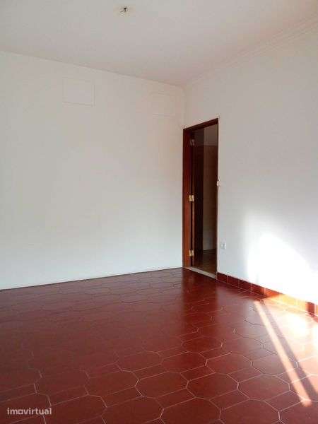 Excelente  Apartamento Agualva T1 mais 1 - Grande imagem: 4/11