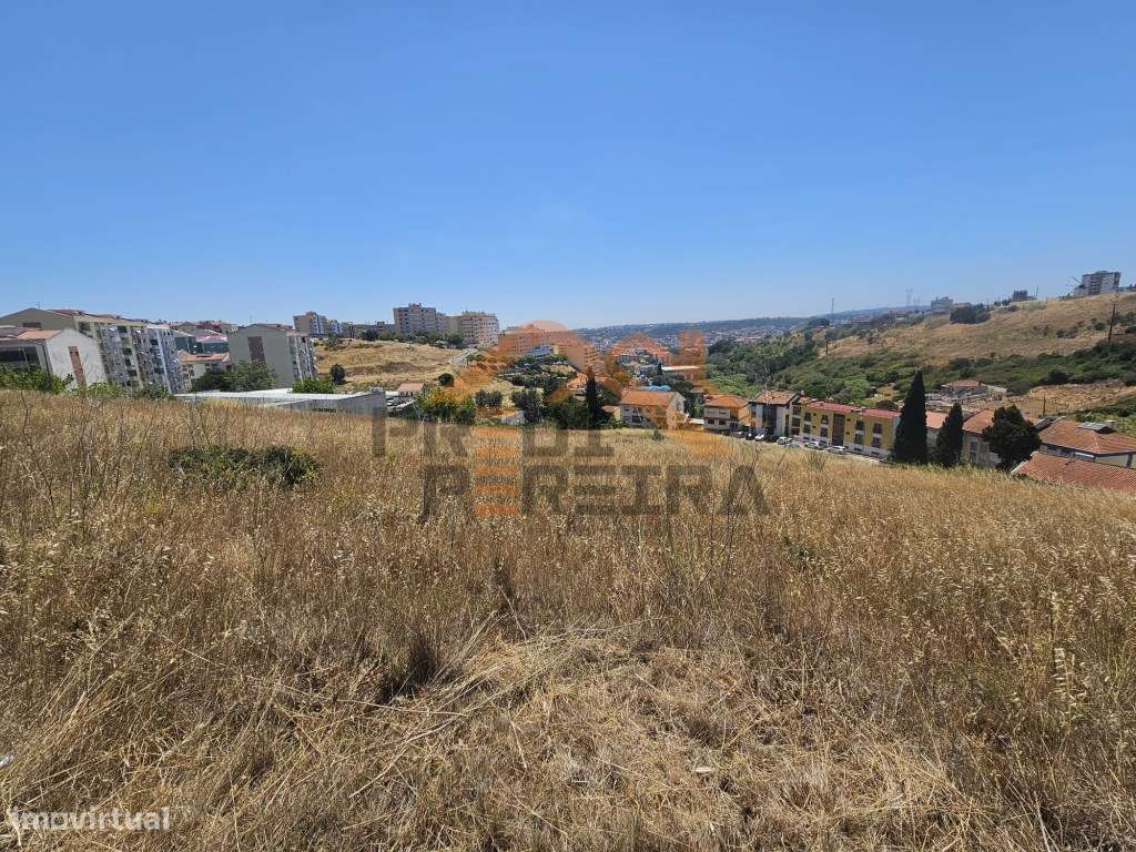 Situado na Ramada, 1800 m² terreno - Excelente Oportunidade de Inve...-6
