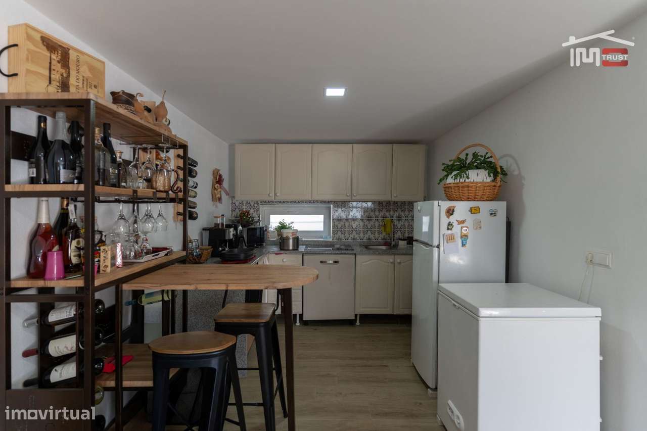 MORADIA T3 REMODELADA | ENTRADA DE FÁTIMA-24