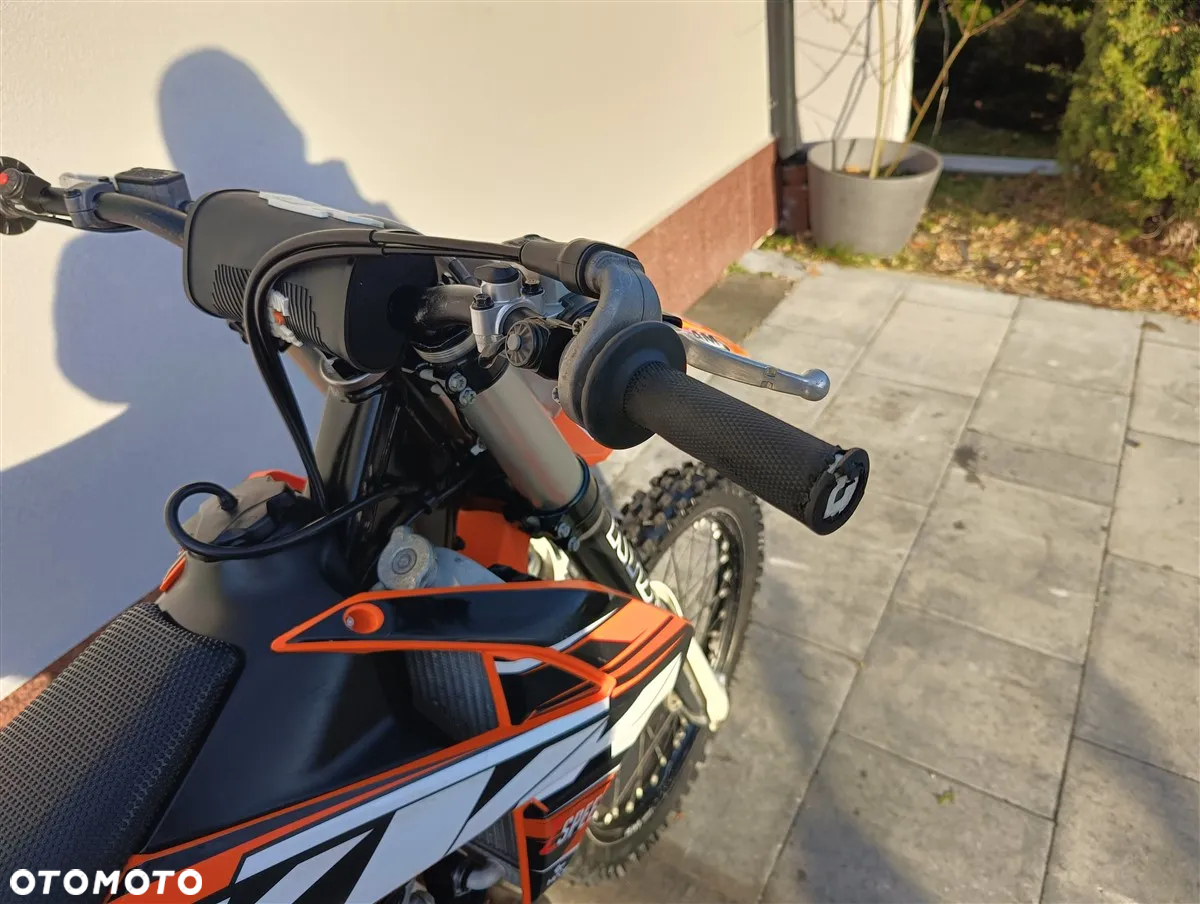 KTM SXF - 12