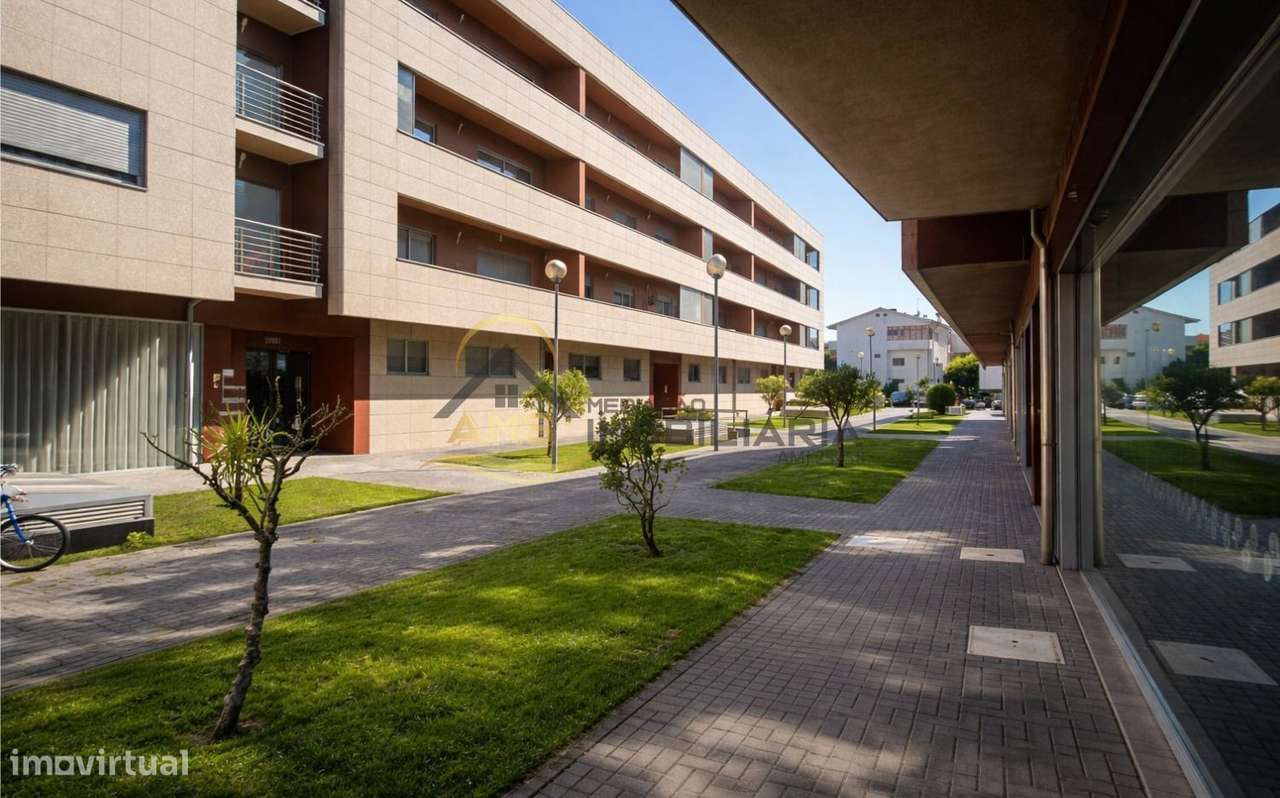 APARTAMENTO T2 COM GARAGEM CENTRO DE FAFE-4