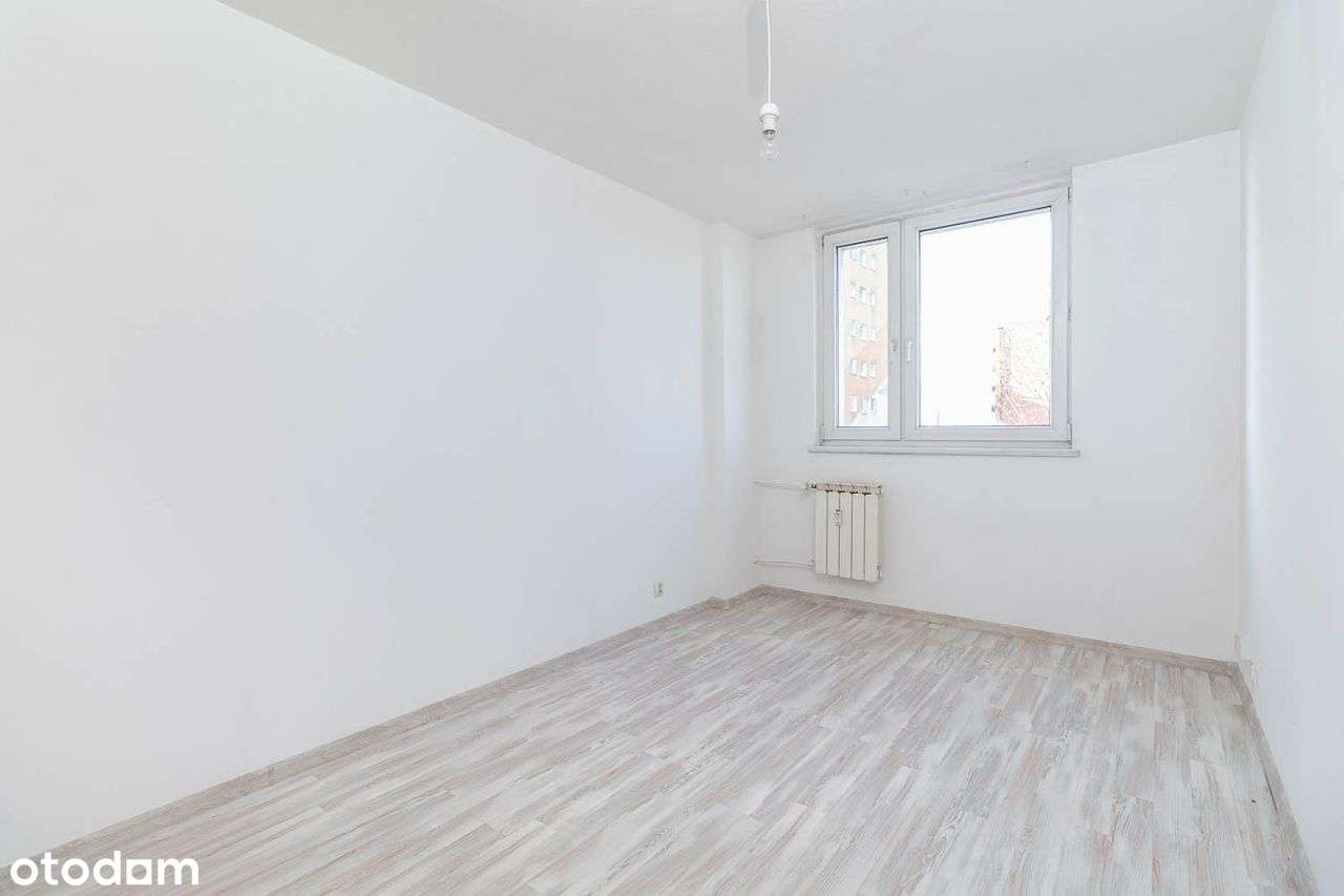 2 pok | przestronny układ | balkon | świetna lokal-11