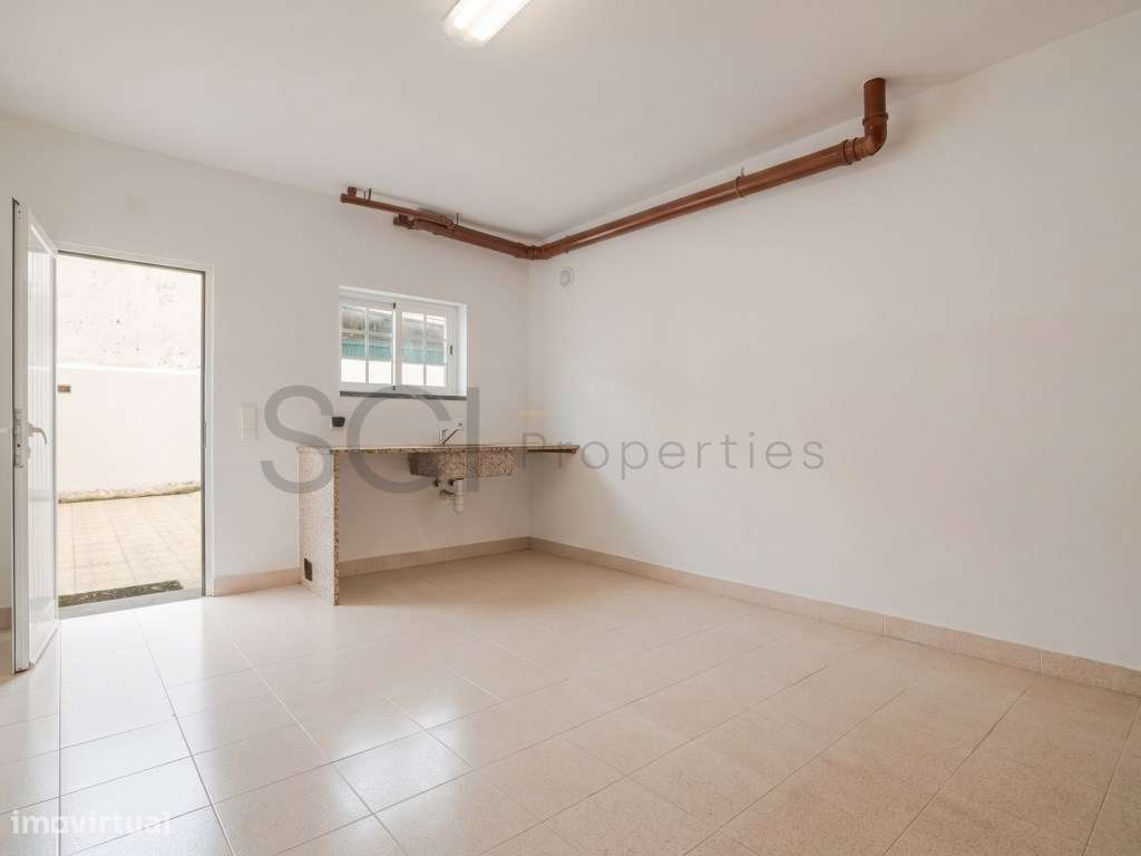 Moradia Isolada renovada T3+2 Quintinhas Cave sótão e pronta a habitar-22
