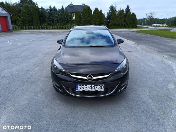 Opel Astra 1.4 Turbo Cosmo - 2