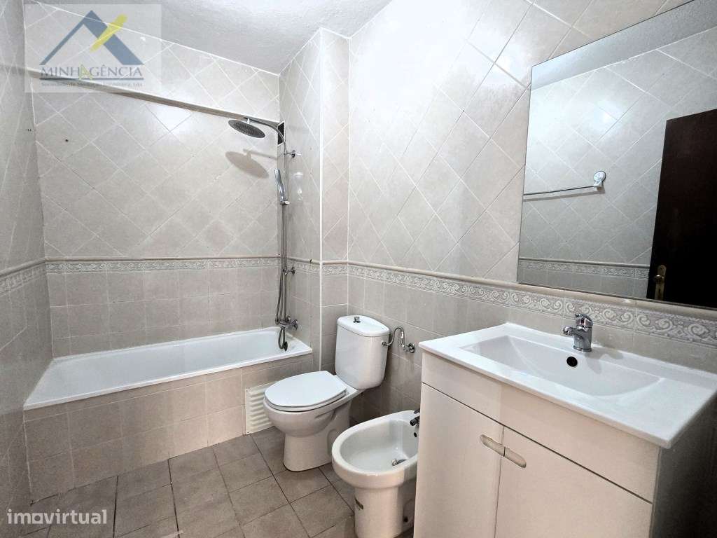 Apartamento T2 na Quinta de St. António em Setúbal-23