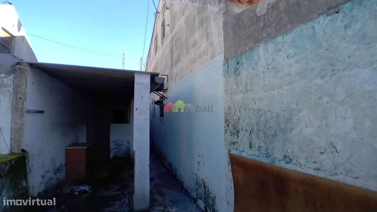 Moradia T4 térrea com anexos na Varzinha - Setúbal-24