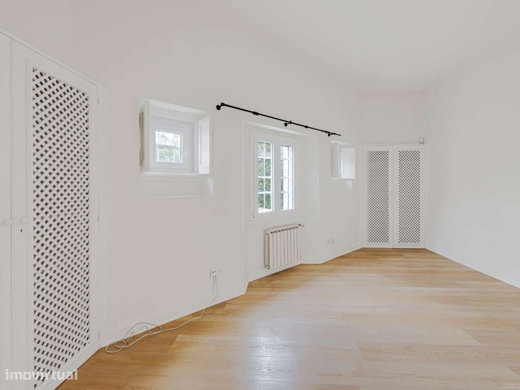 Moradia Independente T4, jardim e piscina, Estoril-10