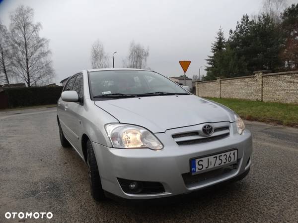 Toyota Corolla 2.0 D-4D Sol - 21