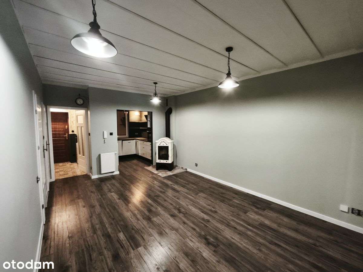 Mieszkanie z ogródkiem! Okazja!-0