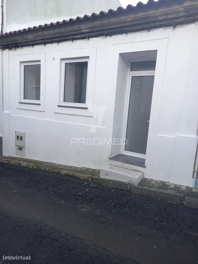 Moradia totalmente recuperada, pronta a estrear, localizada na tran... - Grande imagem: 2/15