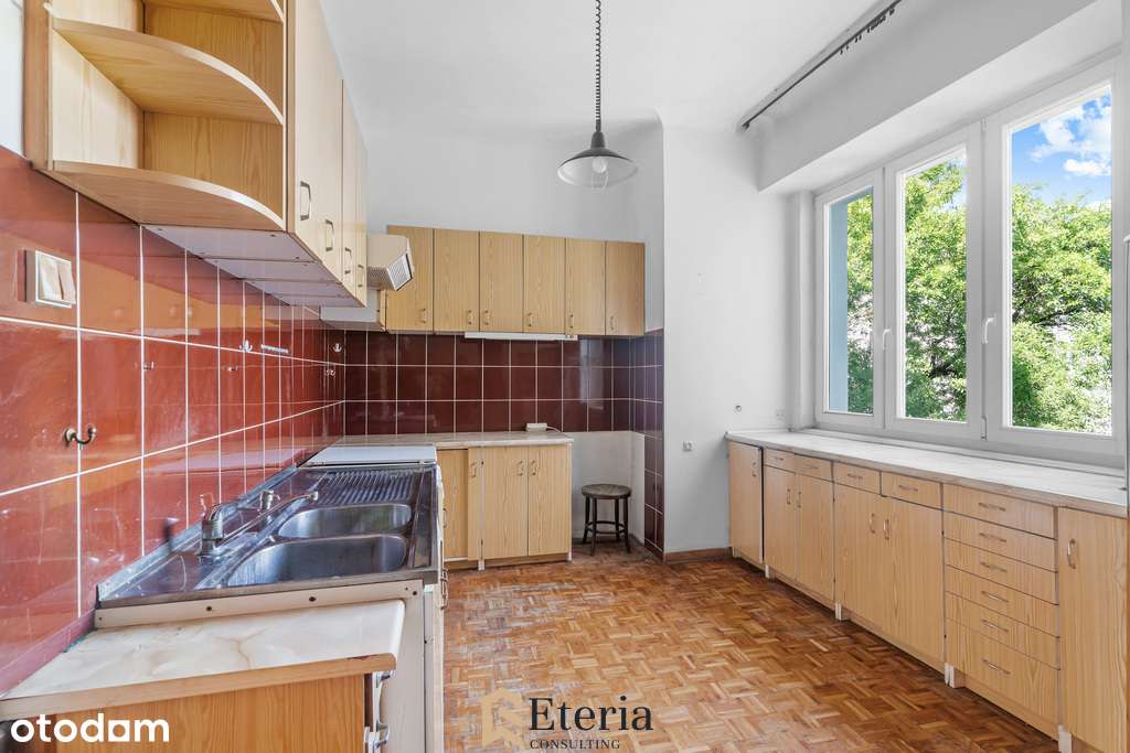 Kamienica 1936-2 balkony-Wysokość 3m-Rozbrat 20-8