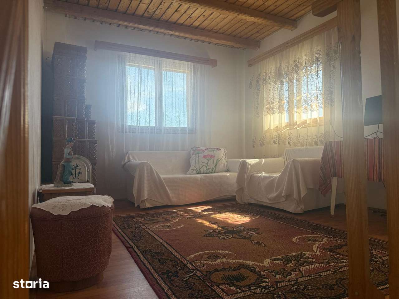 Vanzare casa de vacanta, 2 corpuri, 5 camere, Bezdead, Dambovita-11