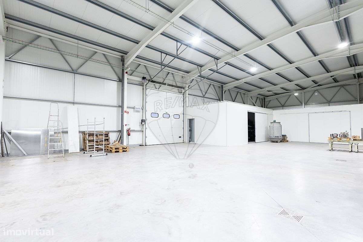 Armazém  para arrendamento - Grande imagem: 2/34