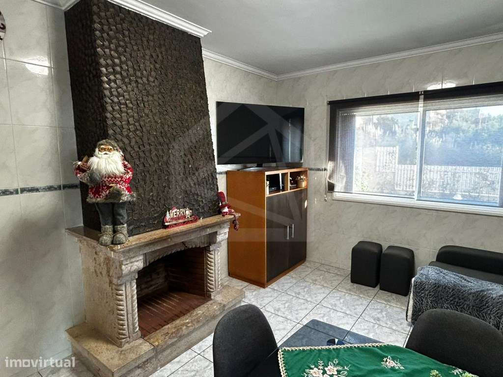 Moradia Isolada T3 em Escapães-5