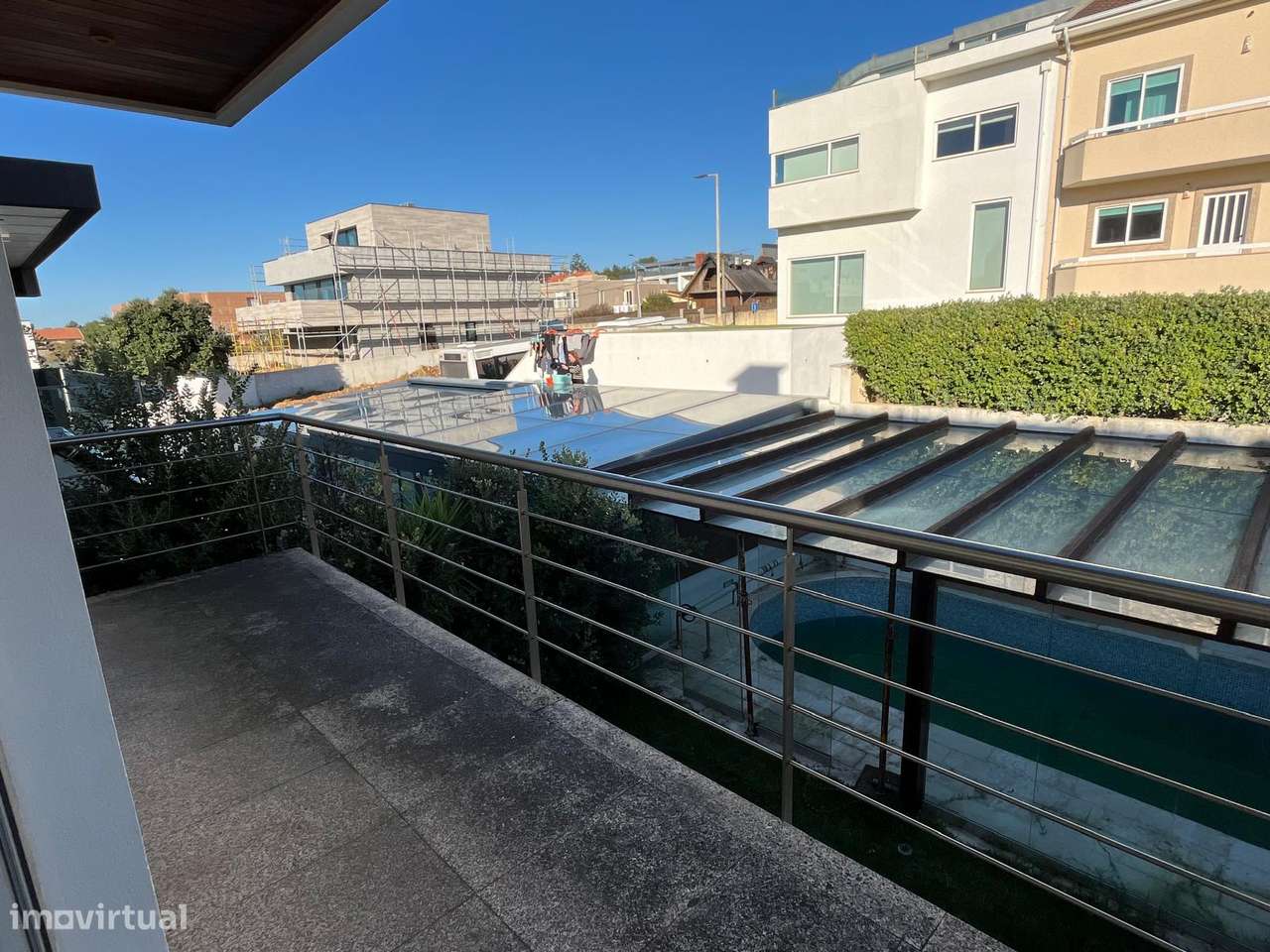 Geminada com piscina, garagem e terraço em Canidelo-23