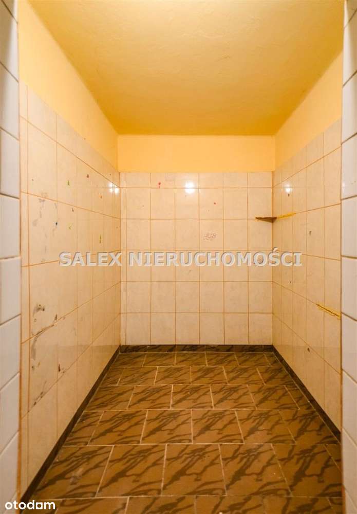 Budynek handlowo-usługowy z własnością gruntu-12