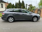 Toyota Avensis Combi 1.6 - 13