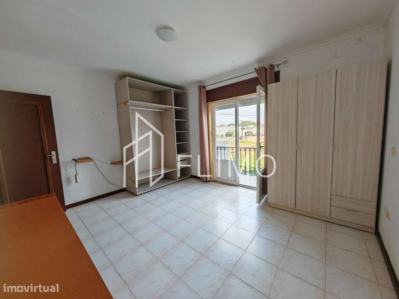 Moradia T4 com potencial Bifamiliar-15