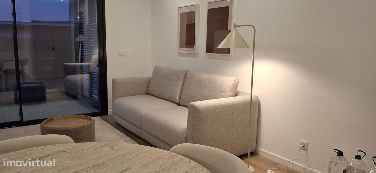 Apartamento T1+1 c/ varanda, garagem, piscina, jardim, cond. fechado - Grande imagem: 5/24