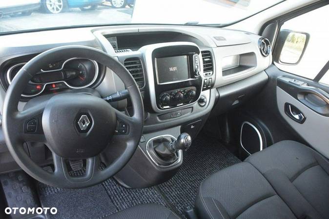 Renault Trafic - 12