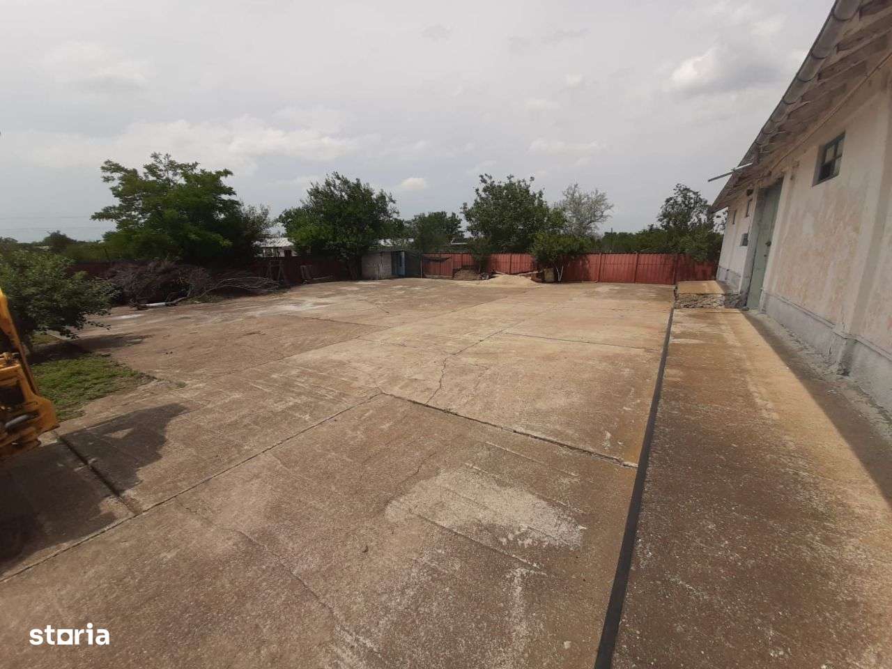 Hala in Independenta - Imagine principală: 2/6