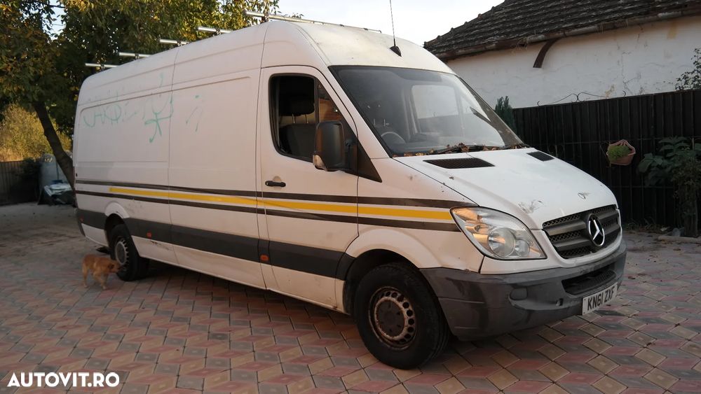 Second hand Mercedes-Benz Sprinter - 3 750 EUR, 200 000 km - Autovit