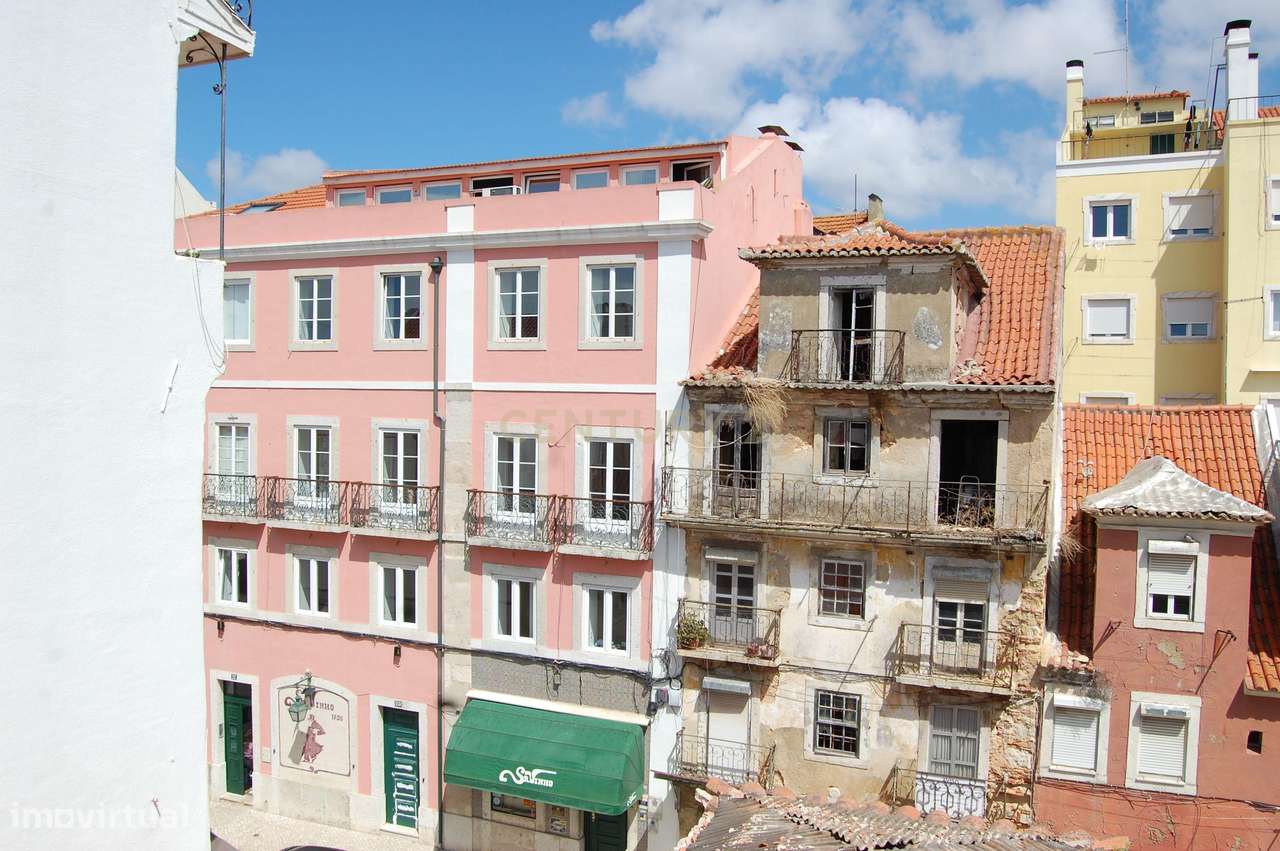 Prédio para investimento na Estrela em Lisboa-10