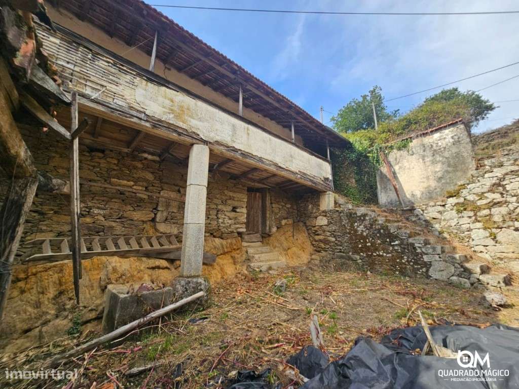 Uma casa por reinventar, 1.827 m² para sonhar, descubra este imóvel!-12