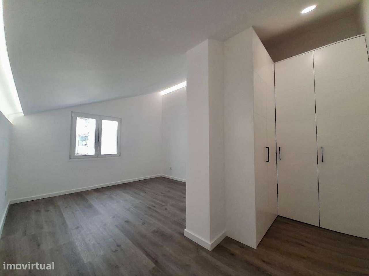 Moradia independente à venda na Rua António Sérgio, 14, Agualva-13