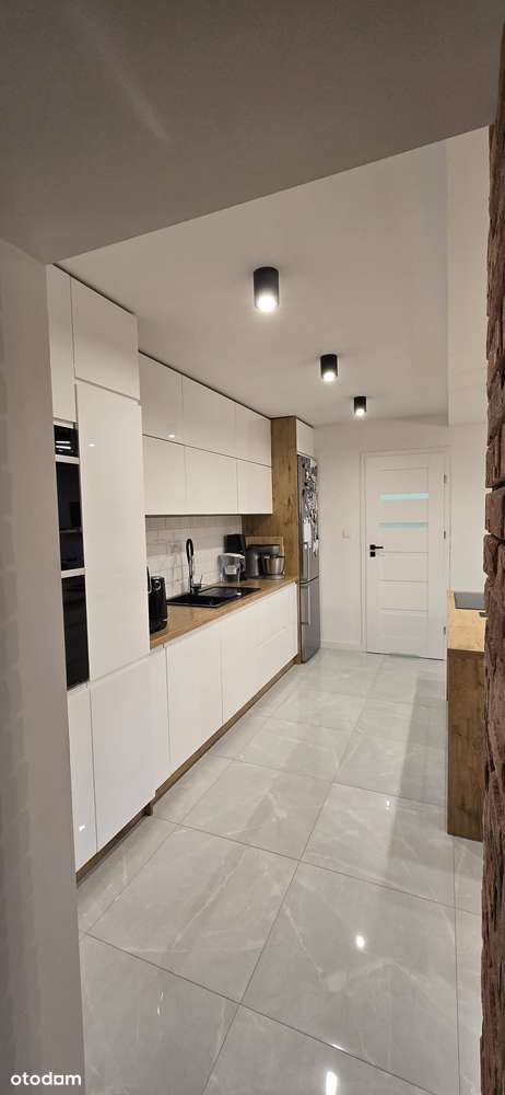 Przestronne 4-pokojowe mieszkanie w Chorzowie Klimzowcu-6