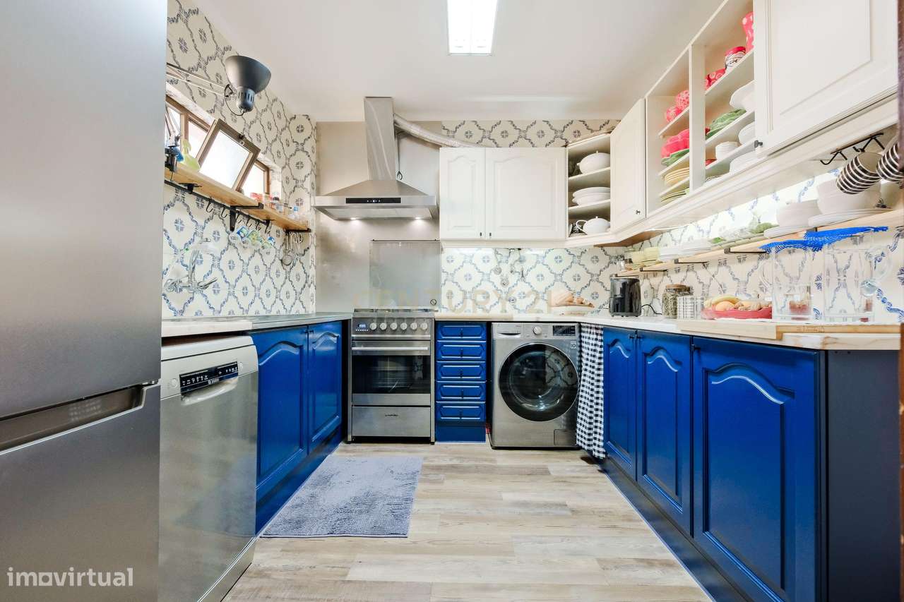 Encantador T1 na Linha de Cascais a 7 minutos a pé da praia com lugar - Grande imagem: 5/19