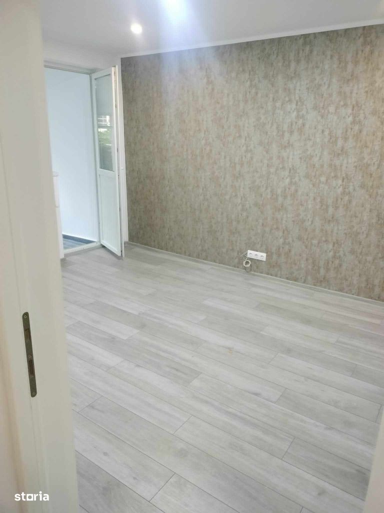 Apartament 3 camere, 52 mp - parter, zona Astralis