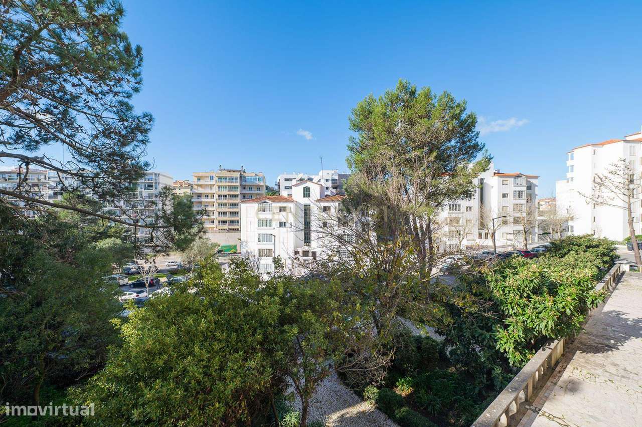 Excelente T2 Totalmente Remodelado | Monte Estoril-31