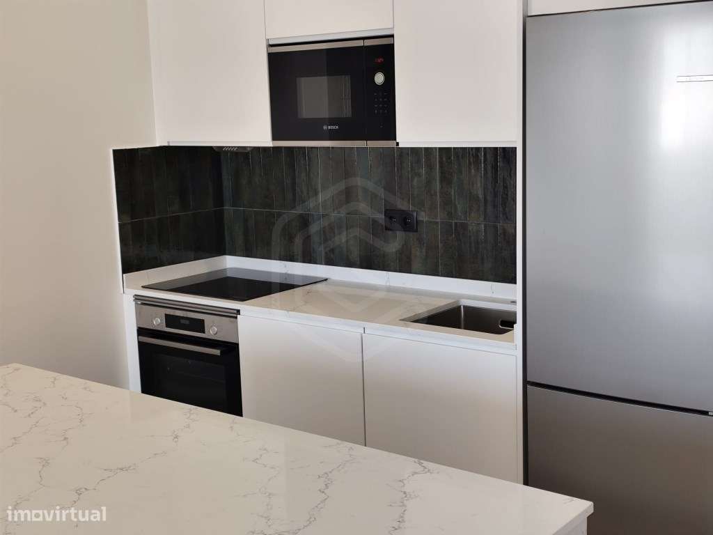 Apartamento T1 totalmente renovado, a 80 metros da Praia de Quartei... - Grande imagem: 5/12