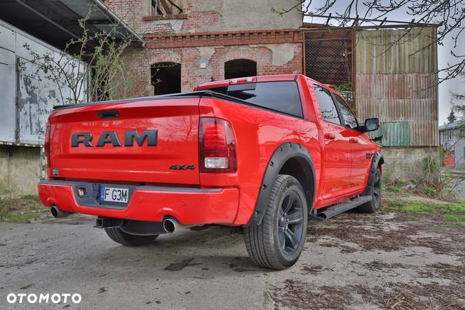 RAM 1500 Crew Cab Sport - 9