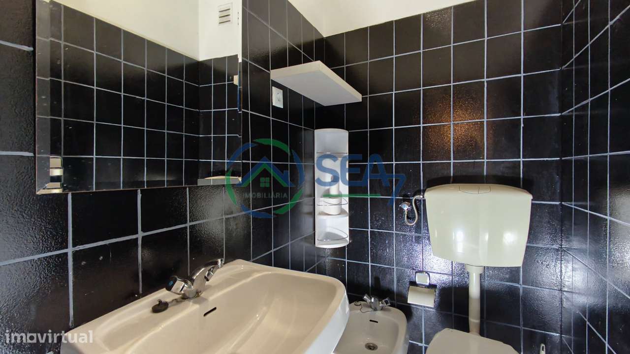 Apartamento T2 na praia da Amorosa, Chafé-11