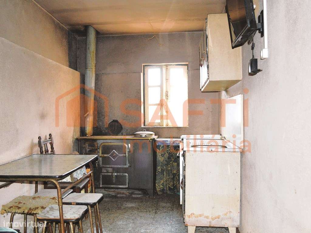 Moradia Térrea T3 , em Lapa do Lobo-12