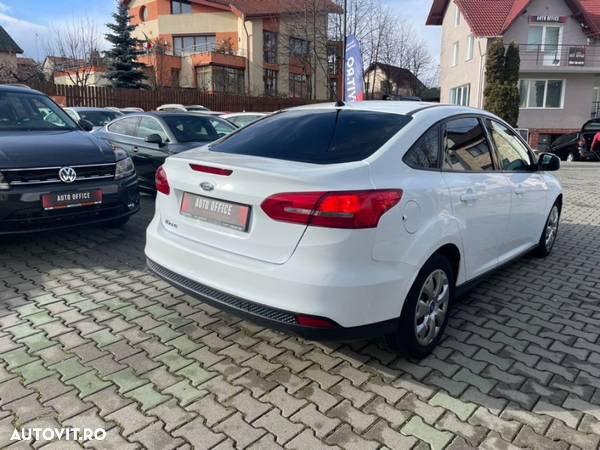 Ford Focus 1.6 TDCi DPF - 11