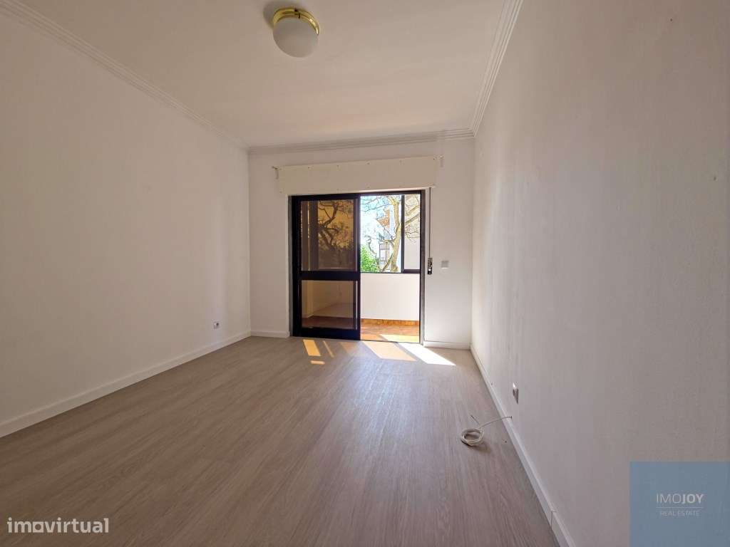 Simpático Apartamento T2 na Quinta da Bicuda-9