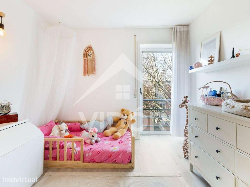 T2 com 130 m² | 105 m² de Área Privativa + Garagem e Arrumos-14